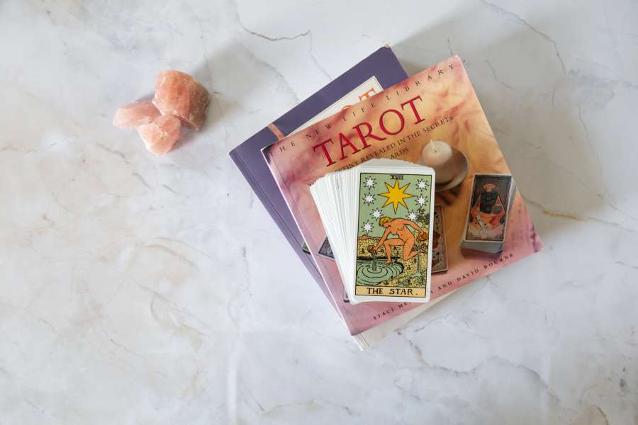 How To Start Reading Tarot In 4 Easy Steps